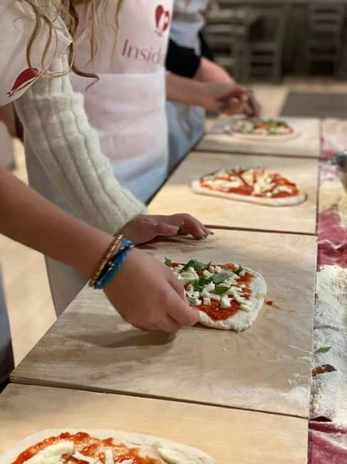 Rome: Hands-On Pizza Making Class near the Vatican with Wine - The Experience in Detail