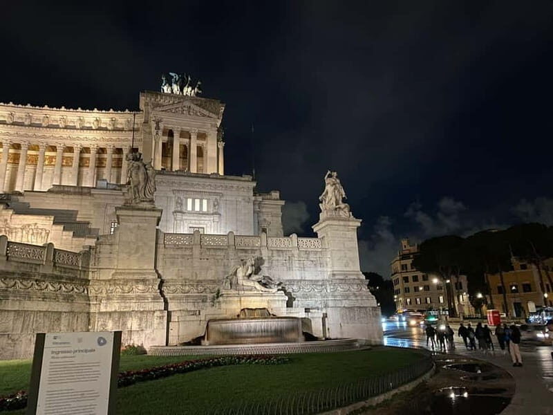 Rome Illuminated. Night Tour in Van - Who Will Love This Experience?