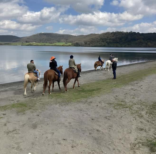 Rome: Lake Martignano Horseback Ride with Guide - Detailed Review of the Lake Martignano Horseback Ride