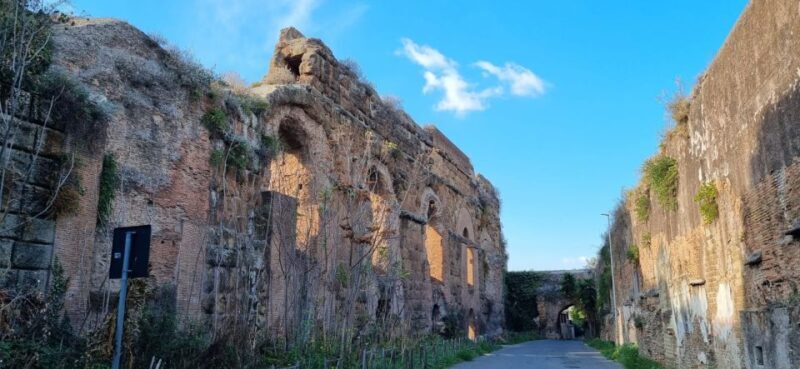Rome: Mini hike to the ancient Parco degli Acquedotti - Porta Furba (Arco di Sisto V): A Gateway to History