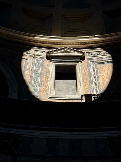 Rome: Pantheon Guided Tour with small group - The Experience of Visiting the Pantheon with a Guide