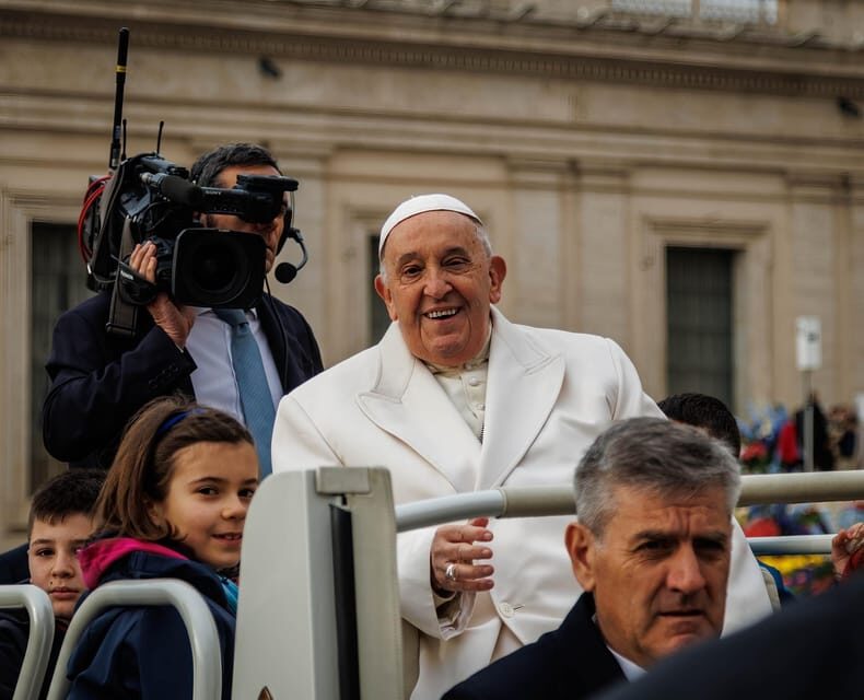 Rome: Papal Audience Tour With Reserved Access - Key Points