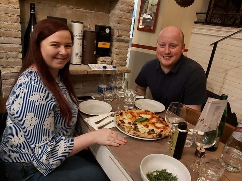 Rome: Pizza & Tiramisu Class with Free Flowing Fine Wine - Key Points