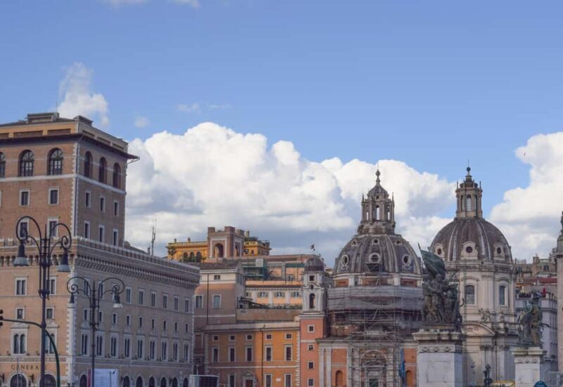Rome: Small Group Walking Tour in English or Spanish - An engaging way to see Rome’s iconic sights in a short time, especially after dark