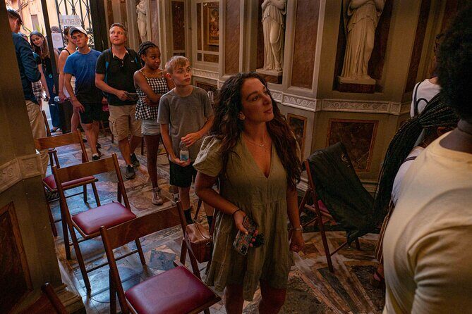 Rome Small-Group Walking Tour in English or Spanish - Who Should Take This Tour?
