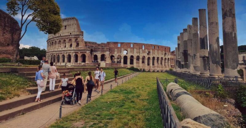 Rome: Squares and Fountains Walking Tour - The Value of This Experience