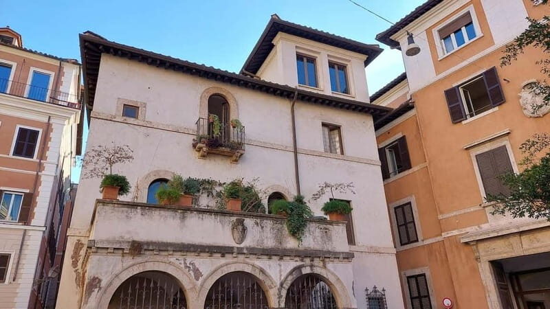 Rome: The Women Who Shaped Rome - Small Group Walking Tour - An Unconventional Look at Rome’s Famous Landmarks