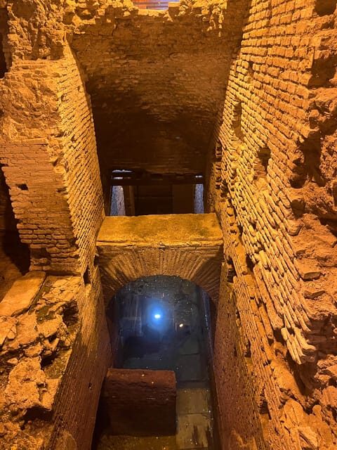 Rome: Trevi Fountain District Underground Tour and Ice Cream - Practical Considerations & Tips