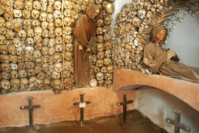 Romes Bone Chapel & Catacombs: Skulls, Crypts & City Ride - Key Points