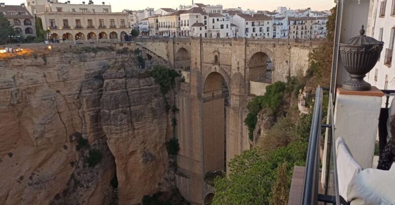 Ronda: Guided Walking Tour with English or Spanish Guide - Introduction