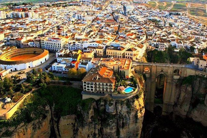 Ronda Historical Walking Tour with Bullring Entrance - Ronda Historical Walking Tour with Bullring Entrance: A Deep Dive into Andalusia’s Jewel