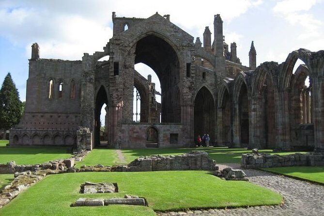 Rosslyn Chapel and Scottish Borders Small-Group Day Tour from Edinburgh - Why You Should Consider This Tour