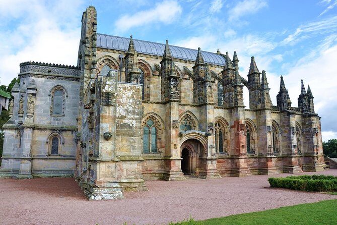 Rosslyn Chapel and Scottish Borders Small-Group Day Tour from Edinburgh - Detailed Breakdown of the Itinerary