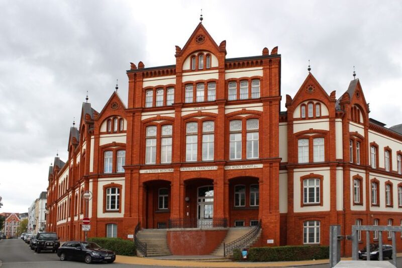 Rostock: Surprise Walk of the city with a Local - FAQ