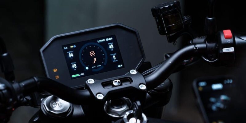 Rostock: Zero SR (40kW) Electric Motorcycle Rental - Frequently Asked Questions