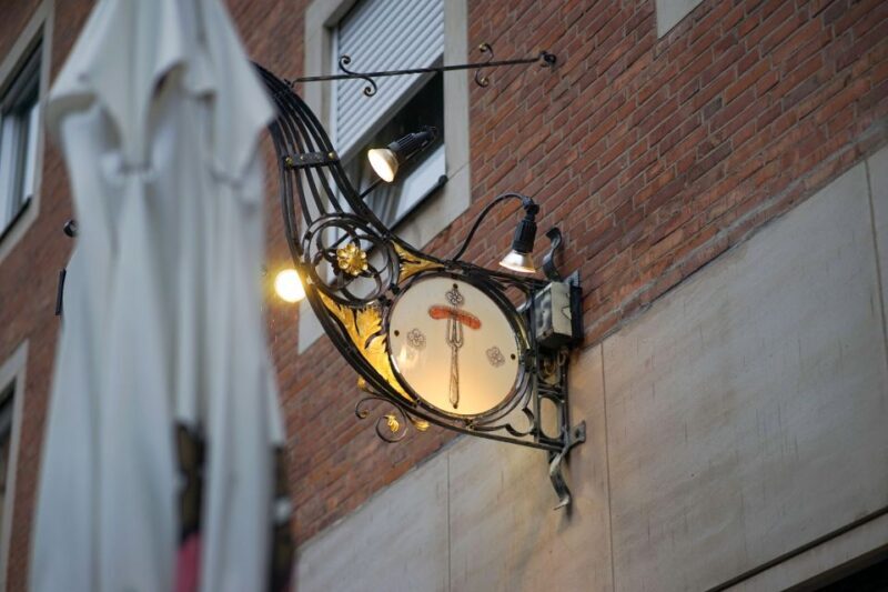 "Rotes Bier" and "Blaue Zipfel". A historical-culinary walk - An In-Depth Look at the Tour