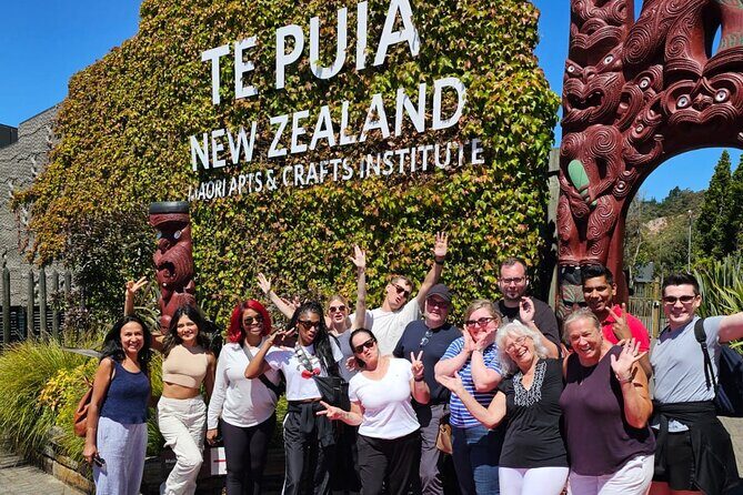 Rotorua Highlights inc. Waiotapu & Te Puia Day Tour from Auckland - Introduction