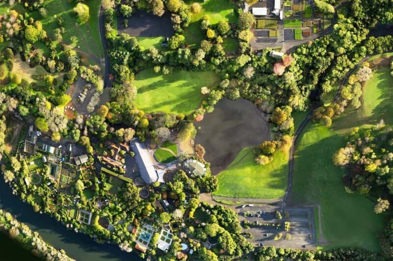 Rotorua: to Auckland via WaiOTapu, Taupo & Hamilton Gardens - Key Points