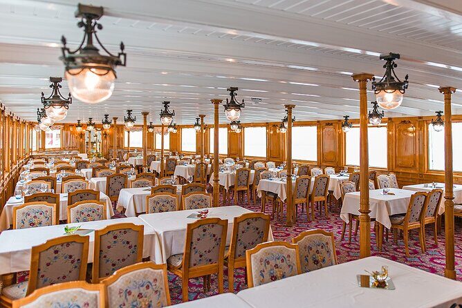 Round trip cruise from Lausanne to Chillon - The Sum Up