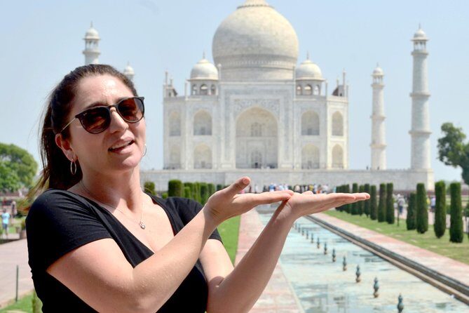 Round Trip Delhi to Taj Mahal by Private Air Con Car - An In-Depth Look at the Tour Itinerary