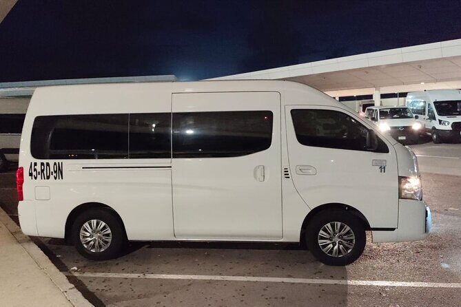 Round Trip Transfer Cancun Airport to Hotel Cancun 1 to 8 - Introduction