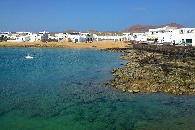 Roundtrip Ferry Transfer to La Graciosa with Free Wifi - Who This Experience Is Best For