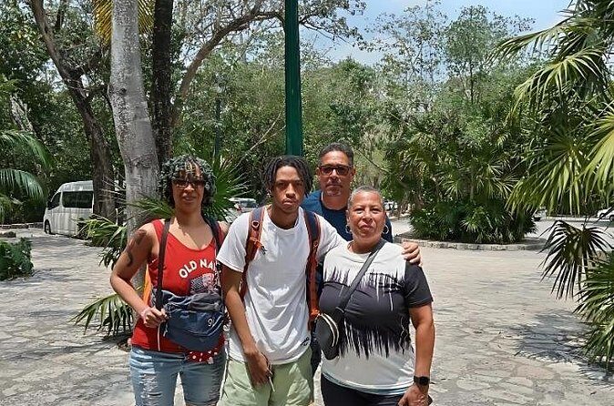 Roundtrip Private Transfer Cancun - Xcaret Parks (1-8 Pax) - Who Is This Tour Best For?