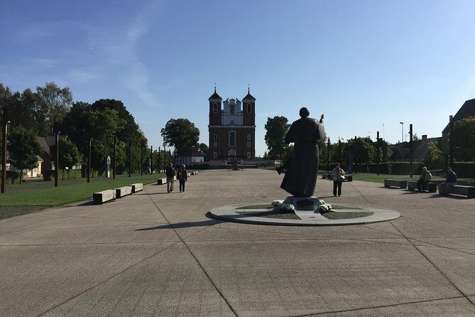 Route of John Paul II: Hill of Crosses, Tytuvenai, Shrine of our Lady of Siluva - FAQs