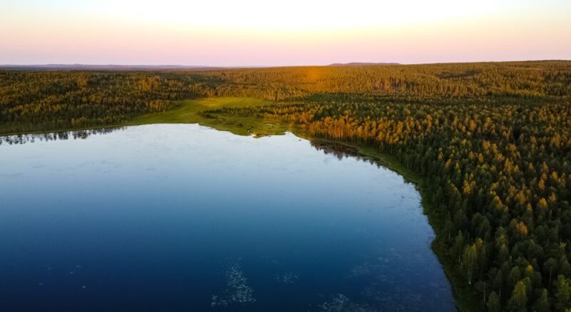 Rovaniemi: Canoeing under the Midnight Sun - An In-Depth Look at Rovaniemi’s Canoeing under the Midnight Sun