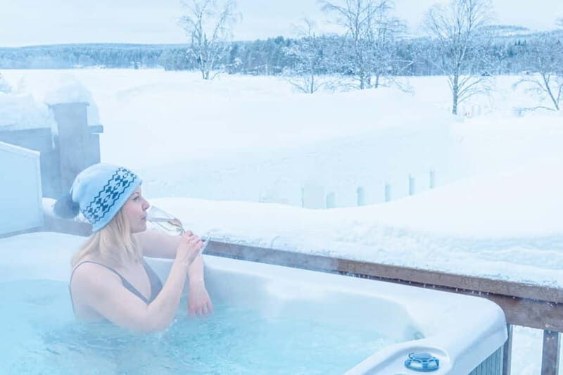 Rovaniemi: Ice Restaurant Dinner with Snow Sauna & jacuzzi - Who Will Love This Tour?