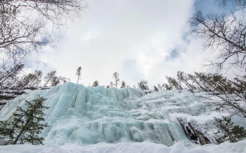 Rovaniemi: Korouoma Canyon Frozen Waterfalls Guided Hike - Starting the Day: Pickup and Scenic Drive