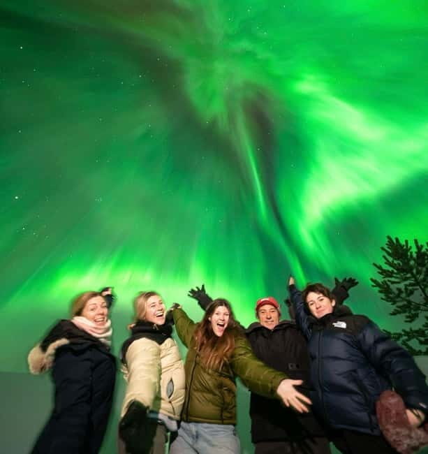 Rovaniemi: Northern Lights Family Tour with Photographer - The Itinerary and Its Unique Appeal