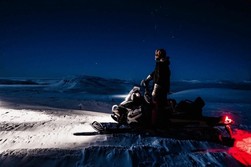 Rovaniemi: Northern Lights Snowmobile Safari with Campfire - Key Points