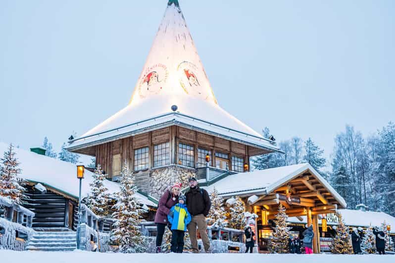 Rovaniemi: Private Pro Photoshoot in Santa Claus Village - Who Should Consider This Experience