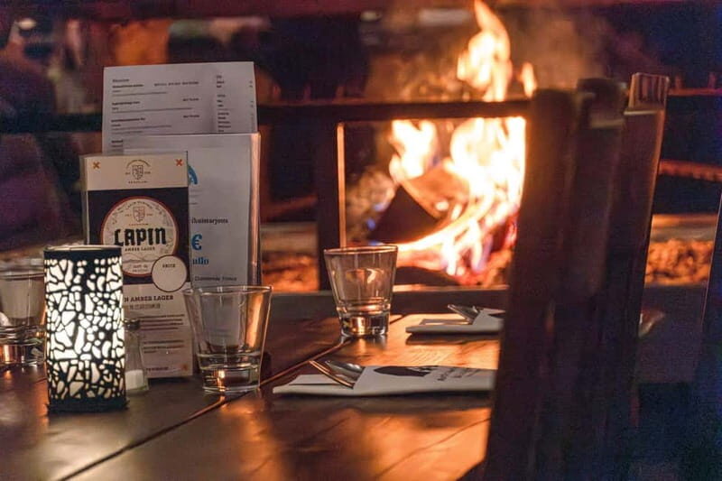 Rovaniemi: Private sauna & outdoor jacuzzi, dinner in Kota - Key Points