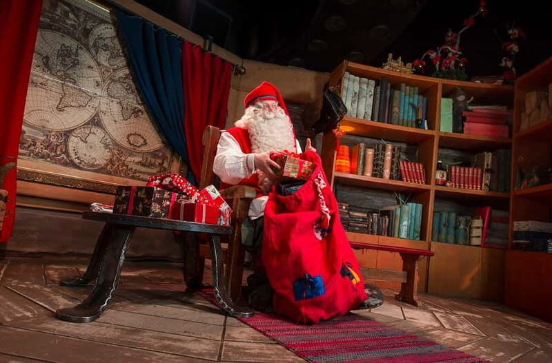 Rovaniemi: Santa Claus Village & Santa Park in One Day - Dining and Logistics