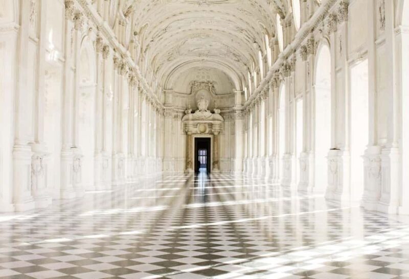 Royal Curiosities: Secrets and Wonders of the Royal Palace of Turin - Key Points