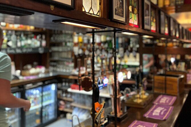Royal Historic Pubs Walking Guided Tour in London - FAQ