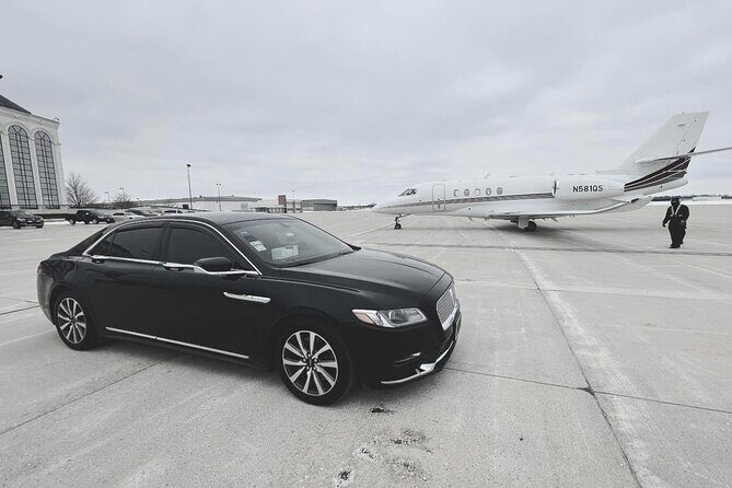 Royal Limo Services - Chicago Executive Limo Service - Meeting Points and Timing