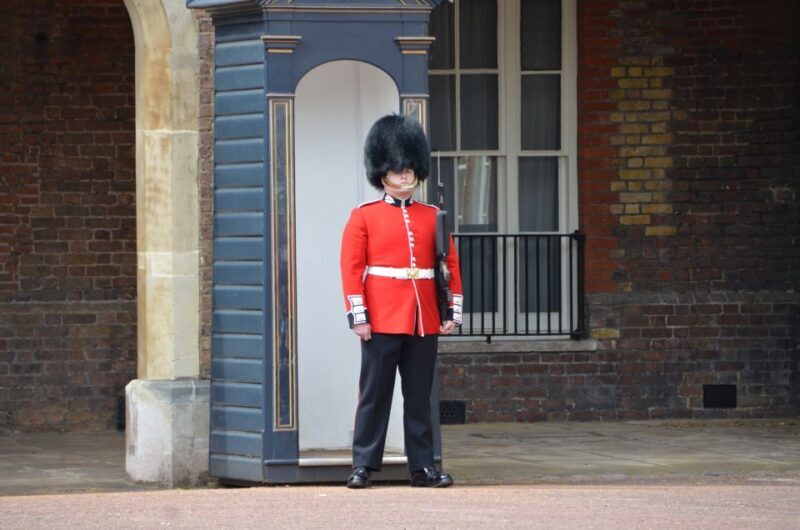 Royal London Private Full-Day Sightseeing Tour by Black Taxi - The Sum Up