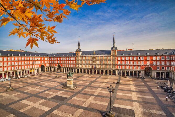 Royal Madrid Private Walking Tour: Palaces & Plazas - A Detailed Look at the Royal Madrid Private Walking Tour