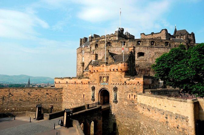 Royal Mile and Edinburgh Castle - Small Group Walking Tour - The Value and Practicalities