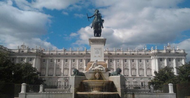 Royal Palace and Cathedral of Almudena Madrid Guided Tour - An In-Depth Look at the Tour Experience