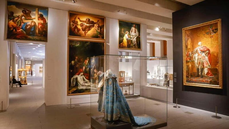 Royal Palace and Royal Collections Gallery Guided Tour - Who Will Benefit Most from This Tour?