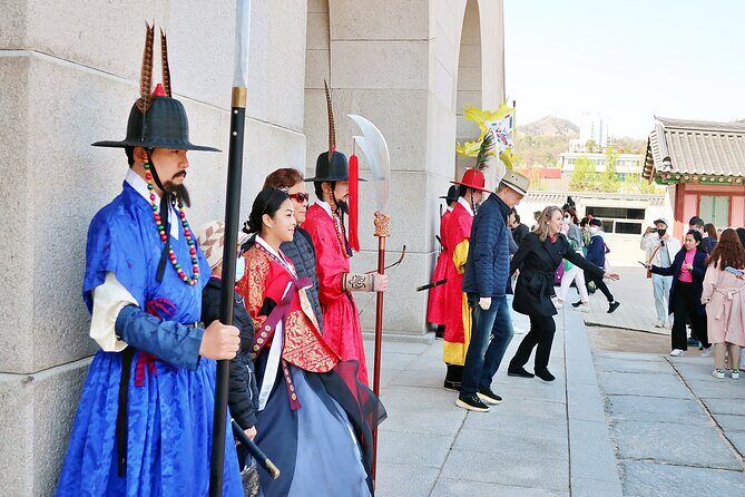 Royal Palace and Traditional Villages Wearing Hanbok Tour - What Travelers Are Saying
