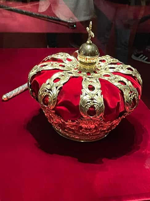 Royal Palace Guided Tour and royal collections gallery - FAQs