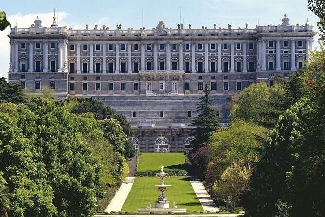 Royal Palace of Madrid Early Entrance Tour Skip-The-Line Ticket - FAQs