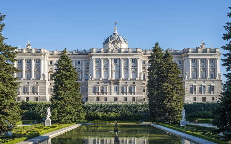 Royal Palace of Madrid: Private tour with entrance included - Introduction