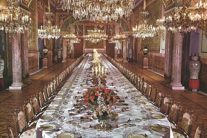 Royal Palace & Old City Madrid Guided Tour Semi-Private 8ppl Max - FAQ