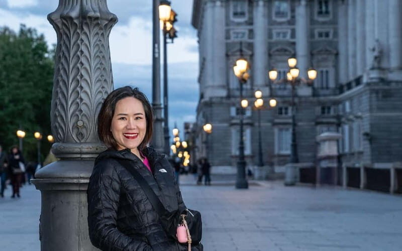 Royal Palace, Sol & Plaza Mayor Professional Photoshoot - Exploring Madrid’s Highlights with the Photoshoot